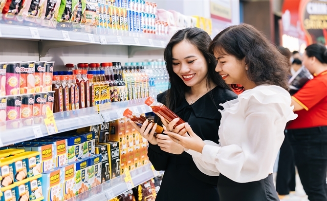 khach-moi-trai-nghiem-san-pham-masan-consumer-tai-su-kien-dai-hoi-co-dong_71537784-1